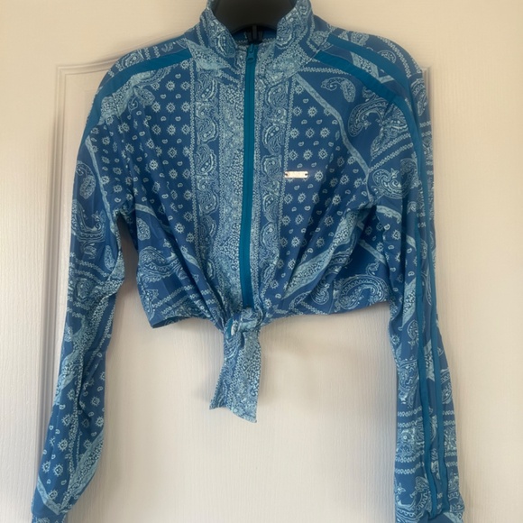 Noire Blanc workout jackets - Picture 4 of 9